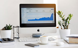 意甲媒体热议：德比之战最后时刻阿莱格里选择用巴特萨吉顶替埃斯图皮尼安首发，太对了