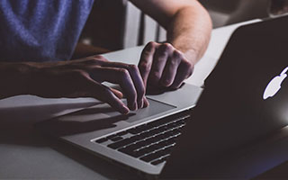 1.15亿对标凯塞多，曼联3目标抢中场，先租后买能如愿？